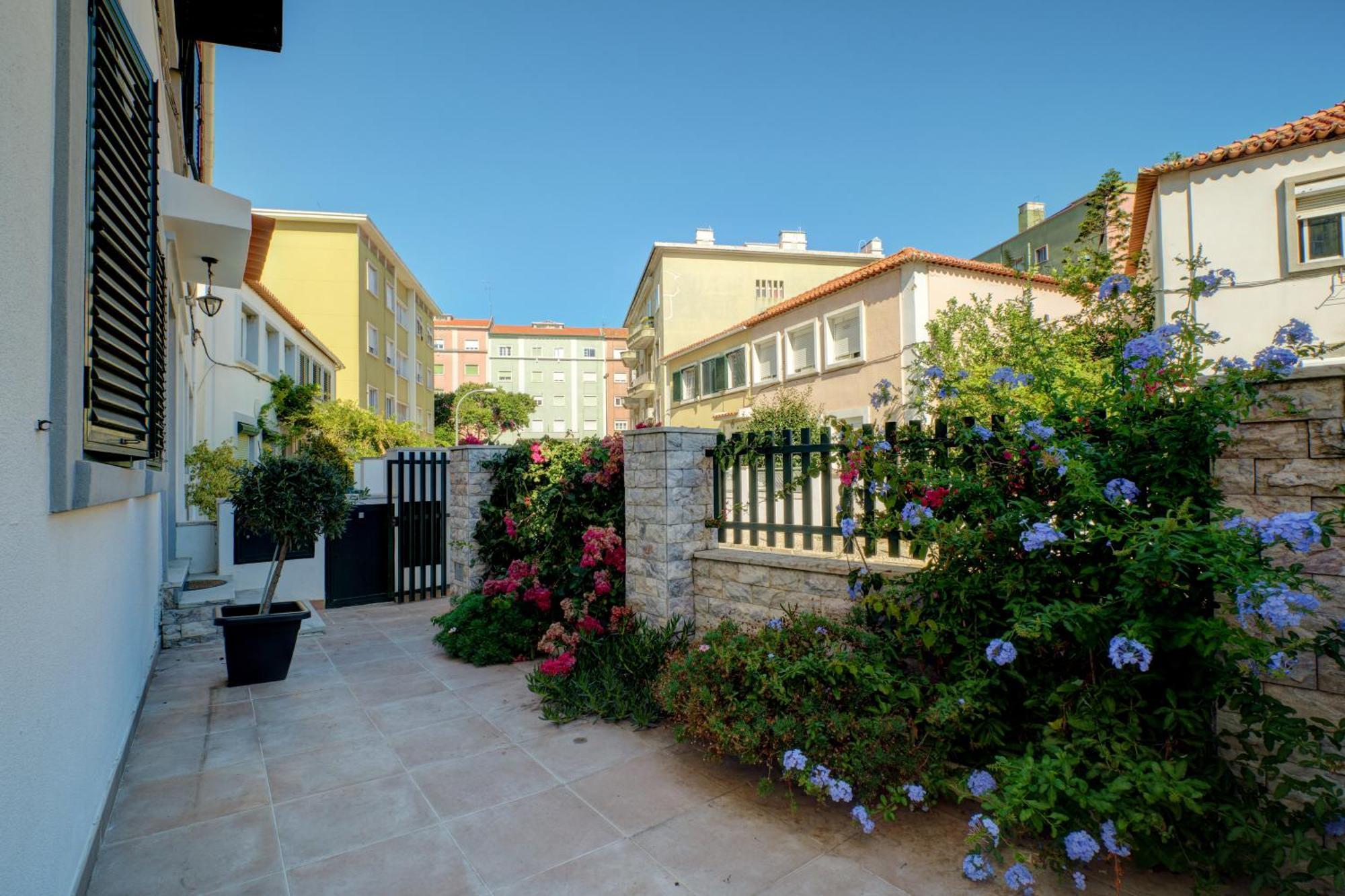 Comfortable Town House In Quiet Area By Lovelystay Lizbona Zewnętrze zdjęcie