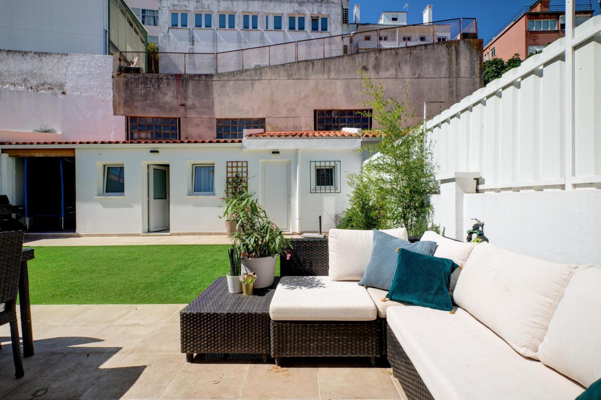 Comfortable Town House In Quiet Area By Lovelystay Lizbona Zewnętrze zdjęcie